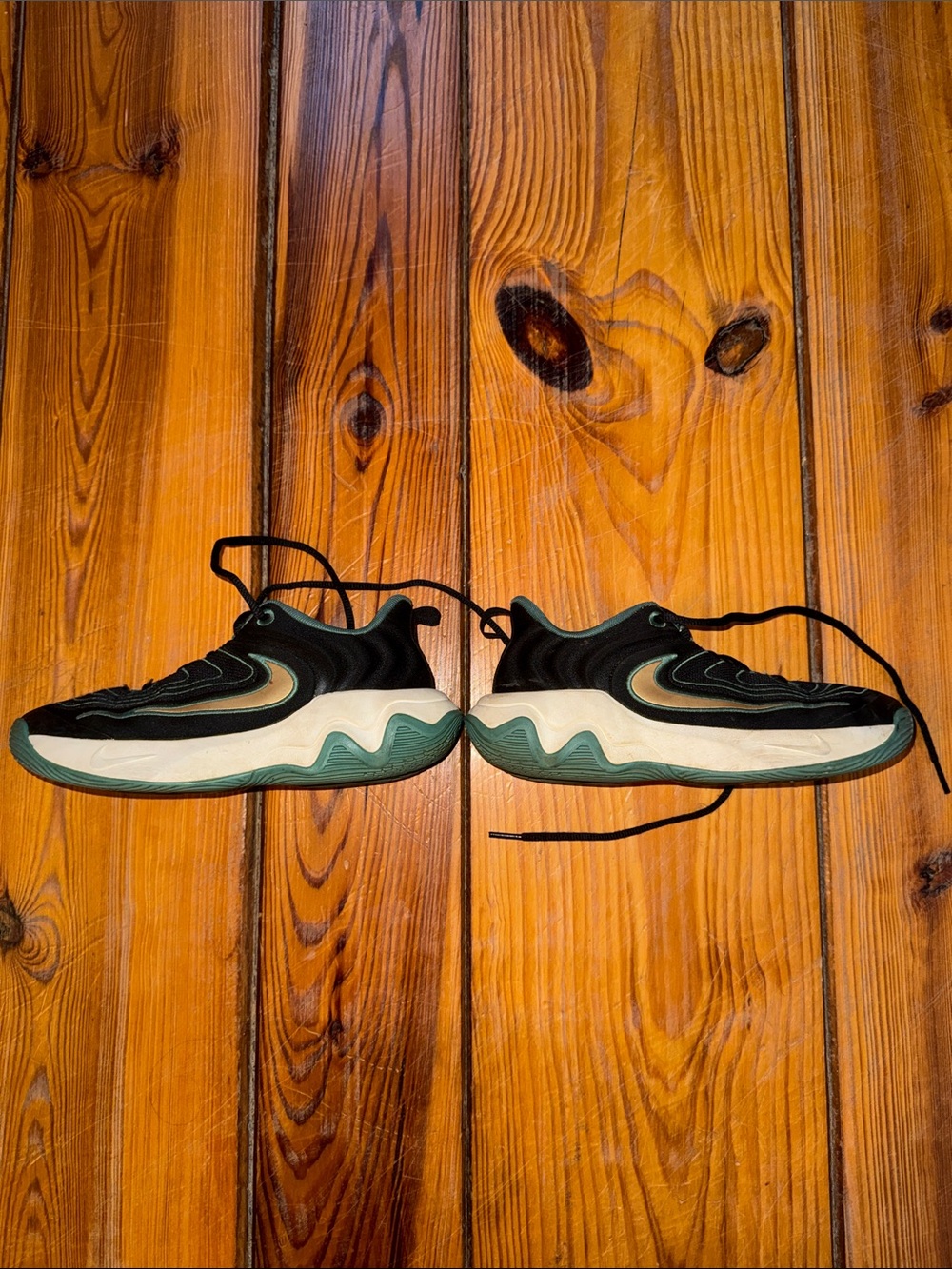 Kid’s Giannis Black and Green Lightweight Athletic Sneakers